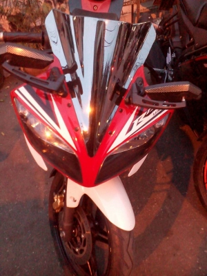 ขาย YAMAHA R15 ปี 58 สภาพเครื่องดีเดิมๆ ภายนอกสวย ไม่มีรอยล้ม ยางหน้าหลังดอกเต็ม เล่มพร้อมชุดโอน
