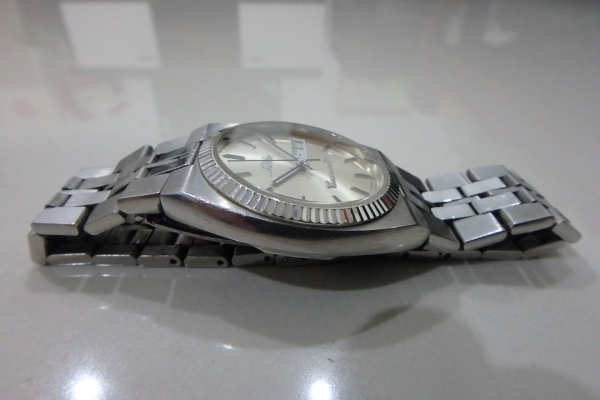 นาฬิกา Mido ชาย Auto รุ่น Commander 8017-1 เรือนเงิน ของแท้ สภาพดี ส่งฟรี