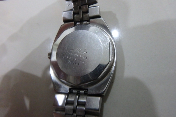 นาฬิกา Mido ชาย Auto รุ่น Commander 8017-1 เรือนเงิน ของแท้ สภาพดี ส่งฟรี