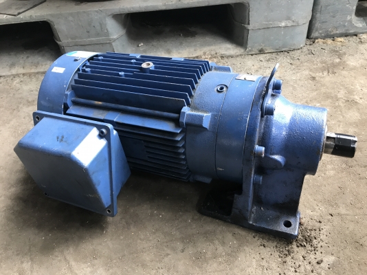 ขายมอเตอร์เกียร์ Cycro drive Sumitomo 3HP. 380V อัตราทด 1:11 สภาพสวยมากเดิมๆ หมุนนิ่ม พร้อมใช้งาน