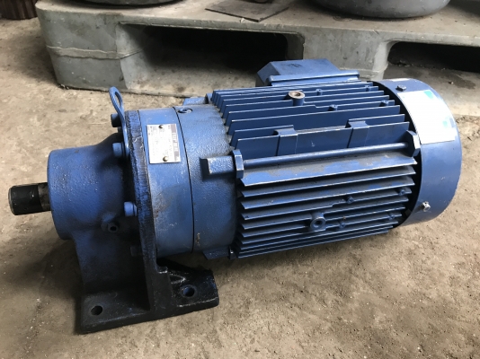 ขายมอเตอร์เกียร์ Cycro drive Sumitomo 3HP. 380V อัตราทด 1:11 สภาพสวยมากเดิมๆ หมุนนิ่ม พร้อมใช้งาน