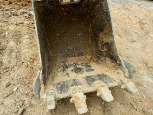 ขาย 255,000KOMATSU PC 120-3 เครื่อง ISUZUดี ปั้มแรง เอวขยับนิดหน่อย ช่วงล่างดี รถพร้อมใช้ รถอยู่ จ.ศรีษะเกศ 090-772-3710 090-772-3708