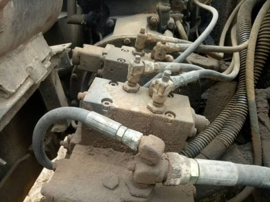 ขาย 255,000KOMATSU PC 120-3 เครื่อง ISUZUดี ปั้มแรง เอวขยับนิดหน่อย ช่วงล่างดี รถพร้อมใช้ รถอยู่ จ.ศรีษะเกศ 090-772-3710 090-772-3708