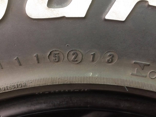 ฝากขายยางบีเอฟ 265/75/16 ปี 13 ราคาชุดละ 4,500 บาท สนใจ 0811439463