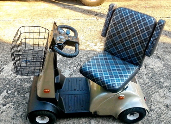 รถไฟฟ้า 4 ล้อ FUKUSHIN เพิ่งมาจากญี่ปุ่น