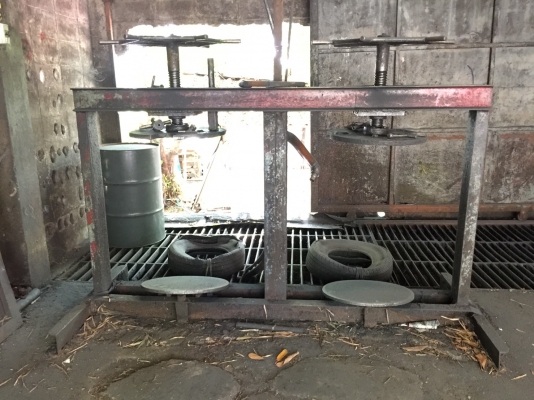 ขายเครื่องล้างภายในถังเหล็ก200ลิตร และปั้มลมอื่นๆหลายรายการ