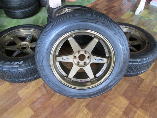 ล้อแม็ก TE37 ขอบ18 6รู114 พร้อมยาง ใส่ นาวาร่า