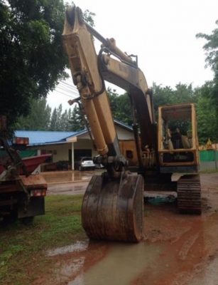 ขาย!! >>> Komatsu Pc120 รุ่น 2 ราคา 320,000 บาท <<< เบอร์ติดต่อ 098-7155789