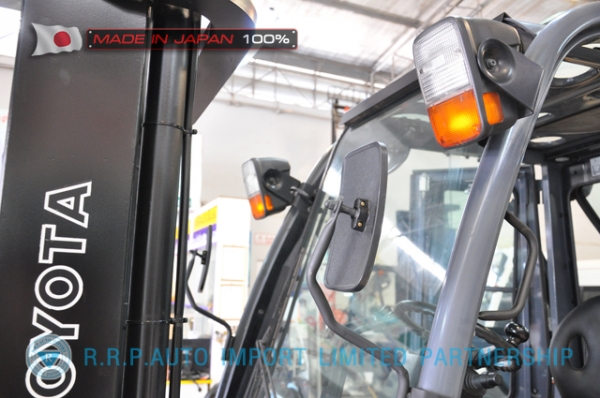 ขายรถโฟล์คลิฟท์มือสอง TOYOTA รุ่น 8FD30-13254 นำเข้าจากประเทศญี่ปุ่น 100\% ไม่เคยใช้งานในไทย