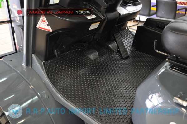 ขายรถโฟล์คลิฟท์มือสอง TOYOTA รุ่น 8FD30-13254 นำเข้าจากประเทศญี่ปุ่น 100\% ไม่เคยใช้งานในไทย