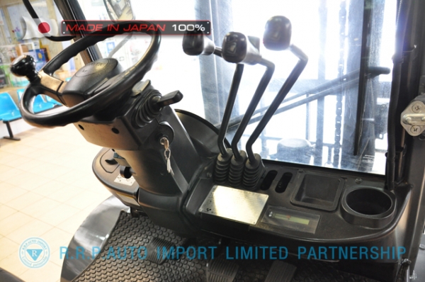 ขายรถโฟล์คลิฟท์มือสอง TOYOTA รุ่น 8FD30-13254 นำเข้าจากประเทศญี่ปุ่น 100\% ไม่เคยใช้งานในไทย