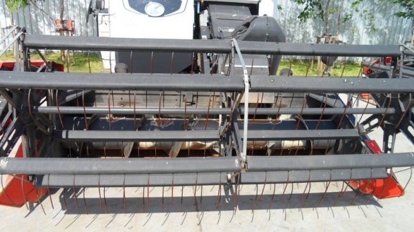 รถเกี่ยวข้าวคูโบต้า DC105X ชั่วโมงงานน้อย 214 ชม. จะซื้อสดก็คุ้มหรือจะผ่อนก็สบาย สนใจโทร 092-2063737