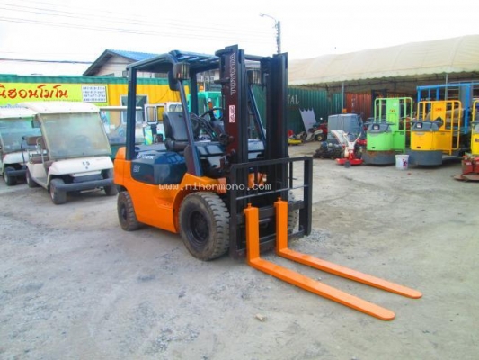 รถยก TOYOTA 02-7FD25 นำเข้าจากญี่ปุ่น ราคา 540,000 บาท รหัสสินค้า 81004692 www.nihonmono.com