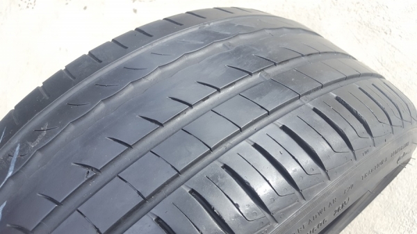 ขายยาง225/40/18 ปี 2615 PIRELLI 4 เส้น