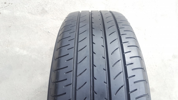 ขายยาง225/60/18 ปี 4114 YOKOHAMA E51 4 เส้น ขายยาง225/60/18 ปี 4114 YOKOHAMA E51 4 เส้น