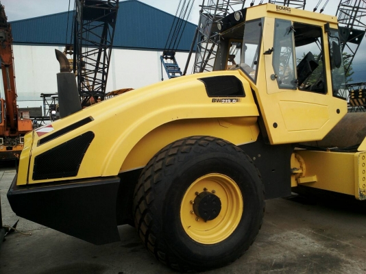 ขายรถบด BOMAG BW219D-4 ขนาด 19ตัน ปี2007 รถเก่าญี่ปุ่นไม่เคยใช้งานในไทยครับ ขายรถบด BOMAG BW219D-4 ขนาด 19ตัน ปี2007 รถเก่าญี่ปุ่นไม่เคยใช้งานในไทยครับ