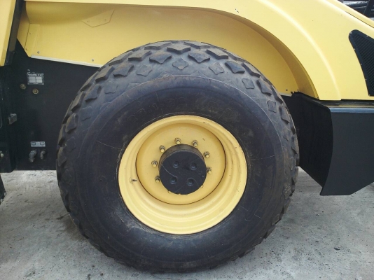 ขายรถบด BOMAG BW219D-4 ขนาด 19ตัน ปี2007 รถเก่าญี่ปุ่นไม่เคยใช้งานในไทยครับ ขายรถบด BOMAG BW219D-4 ขนาด 19ตัน ปี2007 รถเก่าญี่ปุ่นไม่เคยใช้งานในไทยครับ