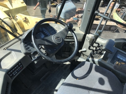 รถตักล้อยาง3คิว Komatsu WA300-3E รุ่นยอดนิยม สภาพดี ทำงานได้เลย