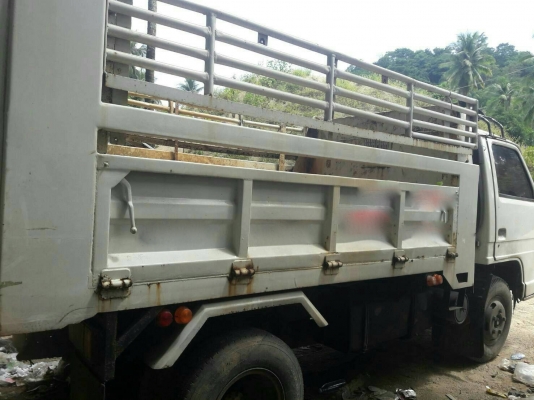 รถอีซูซุ 6 ล้อดั้ม NPR 110 แรงม้า. ปี 40. , ( รถประกอบ ) สนใจติดต่อ 081 - 9706989