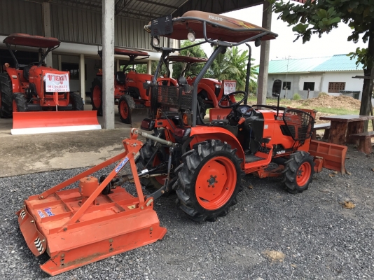 รถไถมือสอง. ขายรถไถคูโบต้า #B2420 รถสวย ใช้งานน้อย ทำงาน 579 ชั่วโมง พร้อมอุปกรณ์ ใบมีดดันดินและ ตัวตัดหญ้า ราคา 228000บาท พร้อมส่งฟรีถึงบ้าน โทรสอบถามได้เลยค่ะ 081-9136451. 087-8390653 ขอดูรูปทาง Line:Bow6451 รถสวย สภาพพร้อมใช้งาน เครื่องดี เกียร์ดี ยาง รถไถมือสอง. ขายรถไถคูโบต้า #B2420 รถสวย ใช้งานน้อย ทำงาน 579 ชั่วโมง พร้อมอุปกรณ์ ใบมีดดันดินและ ตัวตัดหญ้า ราคา 228000บาท พร้อมส่งฟรีถึงบ้าน โทรสอบถามได้เลยค่ะ 081-9136451. 087-8390653 ขอดูรูปทาง Line:Bow6451 รถสวย สภาพพร้อมใช้งาน เครื่องดี เกียร์ดี ยาง