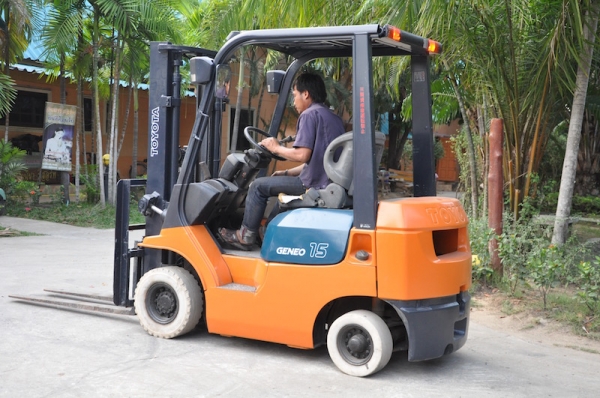 ขายFORKLIFT TOTOTA รุ่น7FG15(1.5ตัน) สวยเดิมจากญี่ปุ่น ยังไม่เคยใช้ในไทย 135,000เท่านั้น!!