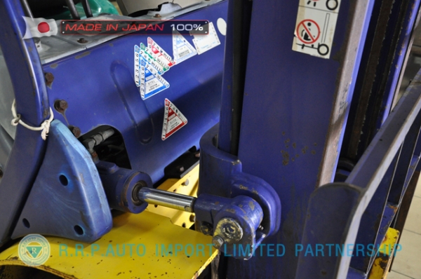 ขายรถโฟล์คลิฟท์มือสอง KOMATSU รุ่น FG20LC-532713 นำเข้าจากประเทศญี่ปุ่น 100\% ไม่เคยใช้งานในไทย