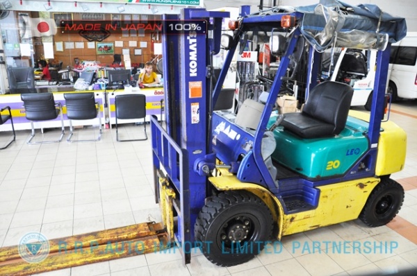 ขายรถโฟล์คลิฟท์มือสอง KOMATSU รุ่น FG20LC-532713 นำเข้าจากประเทศญี่ปุ่น 100\% ไม่เคยใช้งานในไทย