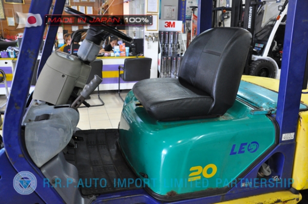 ขายรถโฟล์คลิฟท์มือสอง KOMATSU รุ่น FG20LC-532713 นำเข้าจากประเทศญี่ปุ่น 100\% ไม่เคยใช้งานในไทย