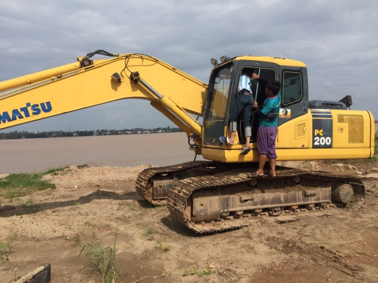 PC200-7..เล่มทะเบียน รถมี2คัน สภาพดี รถเดิมสวยดี