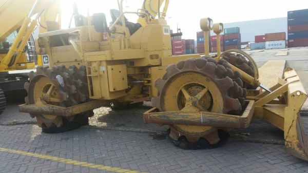 รถบดขาแกะ 4ล้อหนาม CAT.815 (เก่านอก)5,000 ชม. สภาพเดิมๆ ราคา 1,650,000 บาท (รวมVat) สำหรับท่านที่กำลังมองหาเพื่อนำไปจดชั้นกรมชลฯโทร.084-5649130