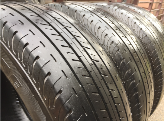 ยาง Bridgestone 215 65 16 ปี16 ดอกเต็ม ไม่มีปะ ใช้ยาว ราคาไม่แพง