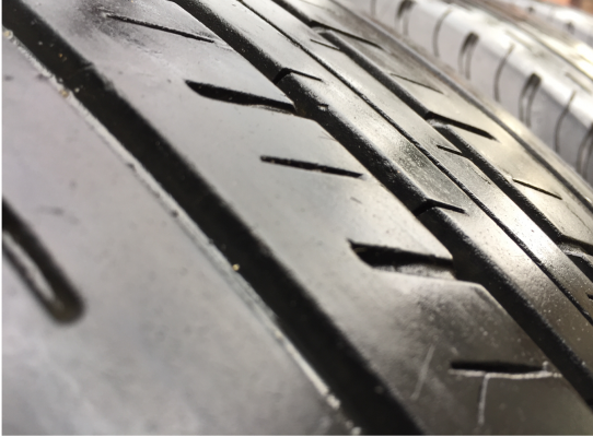 ยาง Bridgestone 215 65 16 ปี16 ดอกเต็ม ไม่มีปะ ใช้ยาว ราคาไม่แพง