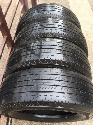 ยาง Bridgestone 215 65 16 ปี16 ดอกเต็ม ไม่มีปะ ใช้ยาว ราคาไม่แพง