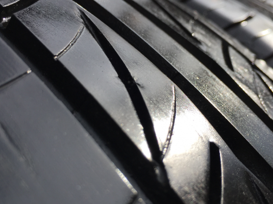 ยาง Firestone 205 55 16 ปี16 ดอกเต็ม ไม่มีปะ ใช้ยาว ราคาไม่แพง