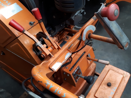 ขายรถขุดร่องดินเดินตามนำเข้าจากญี่ปุ่น