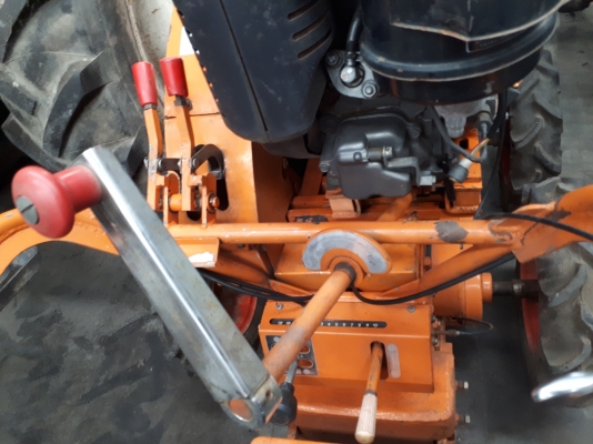 ขายรถขุดร่องดินเดินตามนำเข้าจากญี่ปุ่น