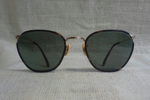 แว่นตาเยอรมันโกลด์ฟิลด์แถวหน้า ที่ &#039;เก่าแก่&#039; และ &#039;ล้ำค่า&#039; ที่สุด  Vintage MELIOR handmade in Germany