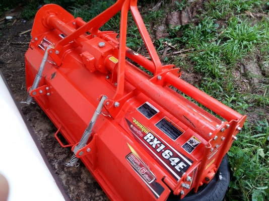 ขายโลตาลี่ตราช้างแท้ รุ่นKUBOTA L3608 สภาพเดิมๆน๊อตไม่เคยแกะสภาพ90\%พึ่งใช้งานเพียงครั้งเดียว ใครกำลังหาอยู่ด่วนๆเลยครับ ขายราคา41,000บาท สนใจสอบถามได้ครับ 080-1696651 อยู่ปทุมราชวงศาจังหวัดอำนาจเจริญครับ