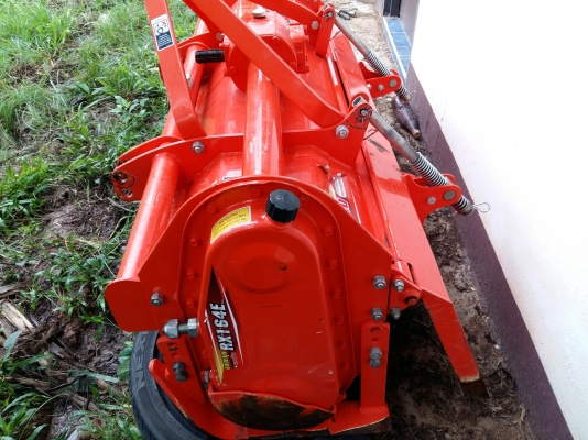 ขายโลตาลี่ตราช้างแท้ รุ่นKUBOTA L3608 สภาพเดิมๆน๊อตไม่เคยแกะสภาพ90\%พึ่งใช้งานเพียงครั้งเดียว ใครกำลังหาอยู่ด่วนๆเลยครับ ขายราคา41,000บาท สนใจสอบถามได้ครับ 080-1696651 อยู่ปทุมราชวงศาจังหวัดอำนาจเจริญครับ