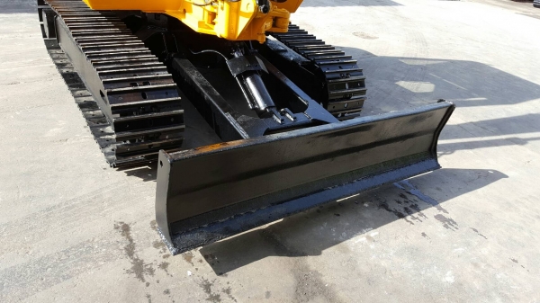 ขาย รถขุด MITSUBISHI รุ่น MM35B มือสองญี่ปุ่น พร้อมหัวเก๋ง สลักบูท เอวแน่น 100\% ทำงานไว ทำสี CAT เพื่อความสวยงาม เท่านั้น มือถือ/LINE ID : 0818753444