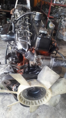 เคริ่องยนต์อีซูสุ6SD1#240เครื่องสวยๆติดดีมาก ข้อเหวี่ยงSTDที่081-1951535ครับ