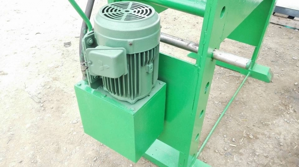 แท่นอัดไฮดรอลิคแบบไฟฟ้า ขนาด 60 ตัน มอเตอร์ Mitsu 5 HP 380V พร้อมใช้ แท่นอัดไฮดรอลิคแบบไฟฟ้า ขนาด 60 ตัน มอเตอร์ Mitsu 5 HP 380V พร้อมใช้