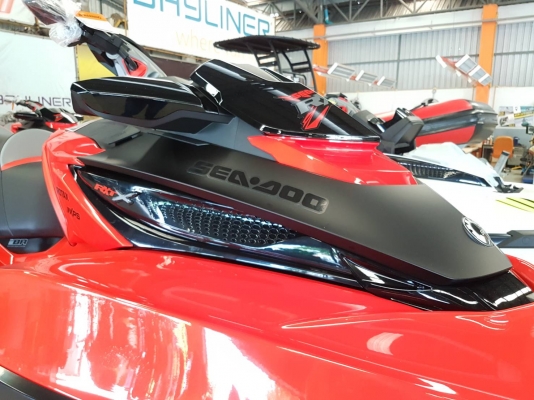 รุ่น TOP ของ SEADOO ตัวยาว 300 แรงม้า เหมาะทัวร์ริ่งมาก รุ่น TOP ของ SEADOO ตัวยาว 300 แรงม้า เหมาะทัวร์ริ่งมาก