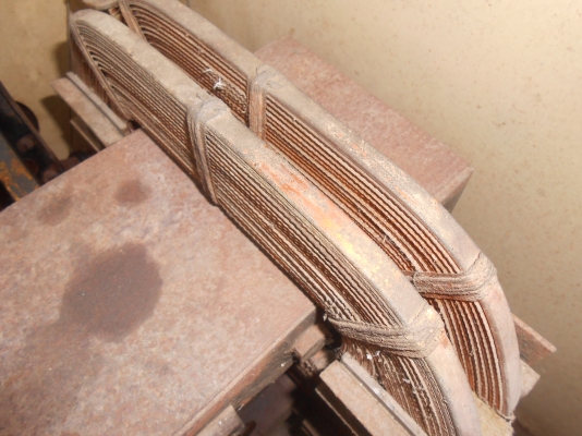 เครื่องเชื่อมพลัง 300 แอมป์