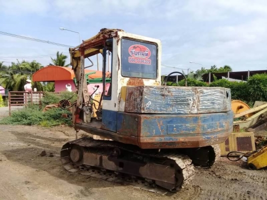 ขาย 275,000 บาท KOMATSU PC60-5 (หัวเจาะ+บุ้งกี๋) เครื่องดี ปั้มแรง โช่บาง ตัวเดินเงียบ เอกสารชื้อขาย  รถอยู่ จ.นครปฐม โทร&amp;ไอดีไลน์ 0610710295