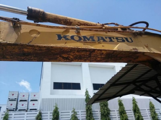 ขาย 275,000 บาท KOMATSU PC60-5 (หัวเจาะ+บุ้งกี๋) เครื่องดี ปั้มแรง โช่บาง ตัวเดินเงียบ เอกสารชื้อขาย  รถอยู่ จ.นครปฐม โทร&amp;ไอดีไลน์ 0610710295