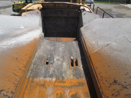 Komatsu Mobile Crusher BR380JG-1 ปี 2004 จากญี่ปุ่น Komatsu Mobile Crusher BR380JG-1 ปี 2004 จากญี่ปุ่น