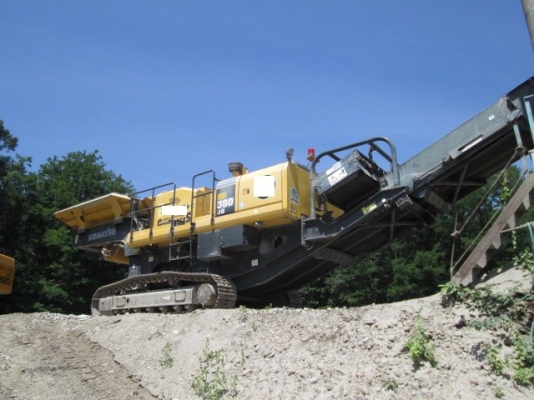 Komatsu Mobile Crusher BR380JG-1 ปี 2004 จากญี่ปุ่น Komatsu Mobile Crusher BR380JG-1 ปี 2004 จากญี่ปุ่น