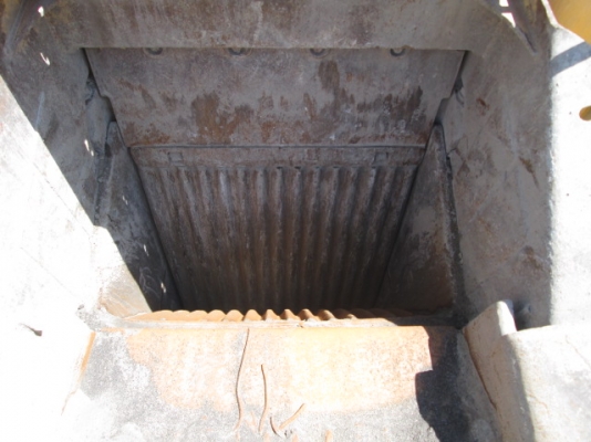 Komatsu Mobile Crusher BR380JG-1 ปี 2004 จากญี่ปุ่น Komatsu Mobile Crusher BR380JG-1 ปี 2004 จากญี่ปุ่น