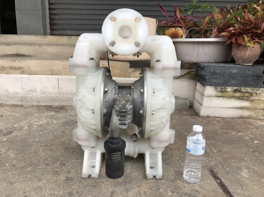 ขายปั้มไดอะแฟรม Versa-Matic made in USA วัสดุ PE409 ขนาด 1.5นิ้ว สภาพสวยมาก พร้อมใช้งาน